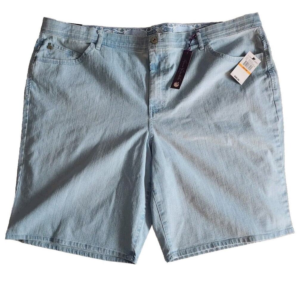 Gloria Vanderbilt Amanda Women’s Light Wash Denim Jean Shorts Size 24 NWT